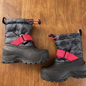 Northside Black and Red Toddler Boots Size 7 3M Thinsulate